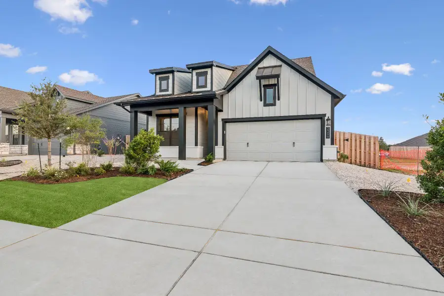 Welcome to The Columbus by David Weekley Homes. Move-In-Ready Now! Welcome to The Columbus by David Weekley Homes. Move-In-Ready Now!