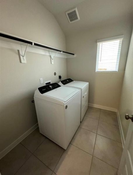 Furnished interior view inside a new home in Wall Street Village, Richmond (Image 6).