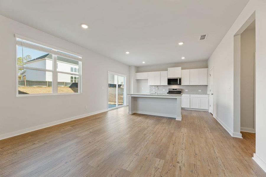 Spacious, unfurnished interior of a new home in Reserve at Gum Springs, Jefferson (Image 24).