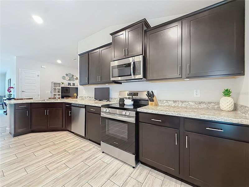 Furnished interior view inside a new home in , Spring Hill (Image 10).