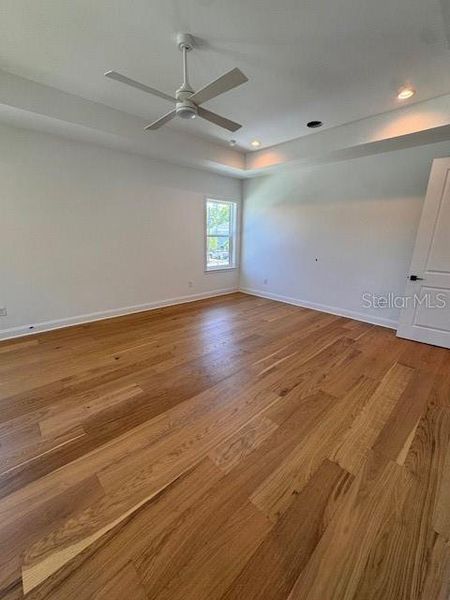 Spacious, unfurnished interior of a new home in , Tampa (Image 12).