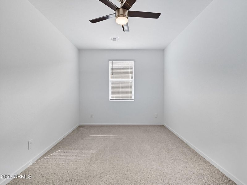 41-web-or-mls-Bee-41 41-web-or-mls-Bee-41