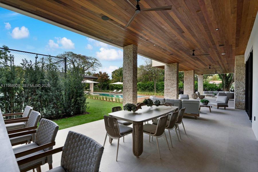 Image 98 of a home in .