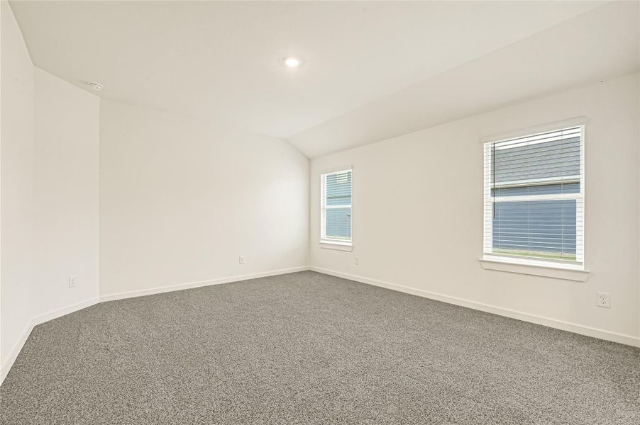 Spacious, unfurnished interior of a new home in Holly Ridge, Rosenberg (Image 26).