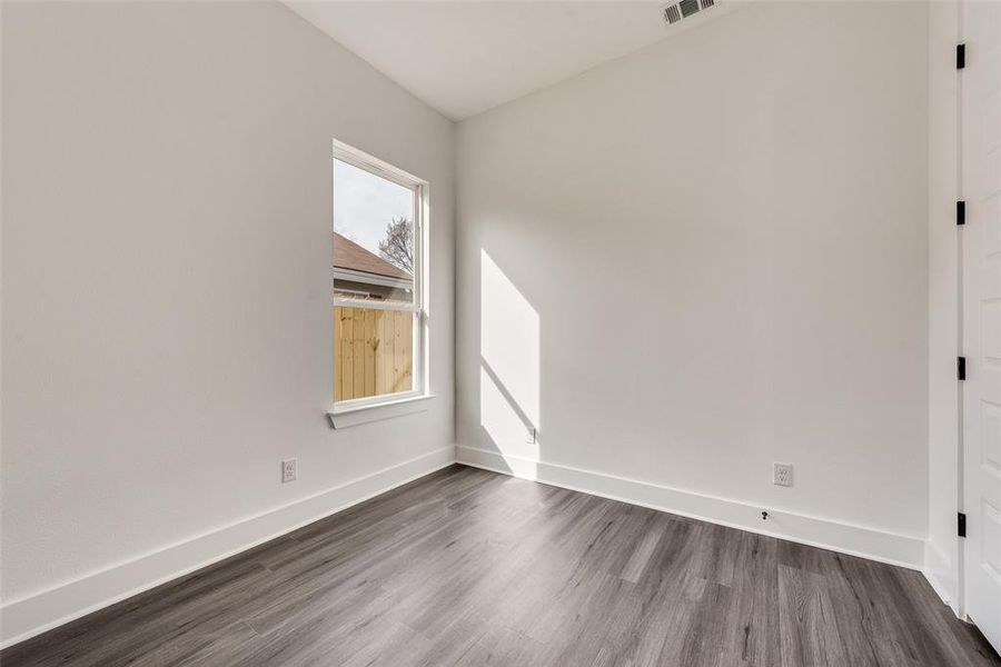 Spacious, unfurnished interior of a new home in , Dallas (Image 23).