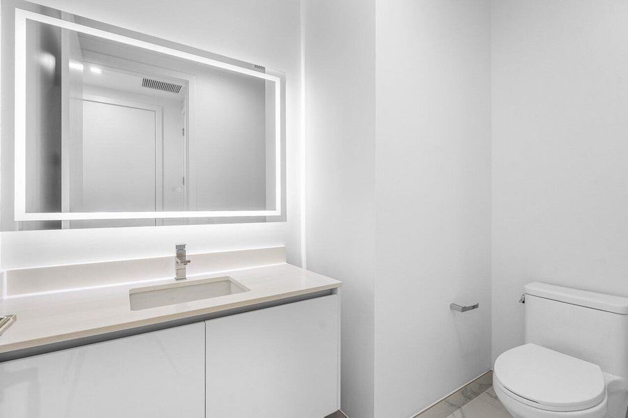 027-220LakeShoreDrive-1415-LakePark-FL-3