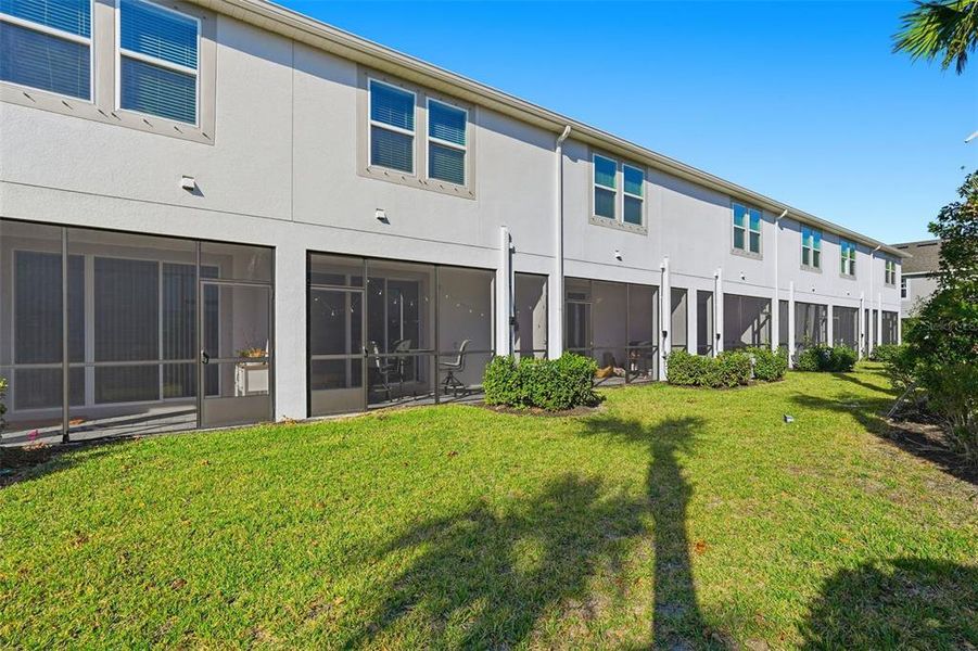 Exterior details and patio area of a home in , Lutz (Image 28).