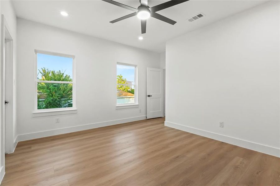 Spacious, unfurnished interior of a new home in , Dallas (Image 16). Spacious, unfurnished interior of a new home in , Dallas (Image 16).