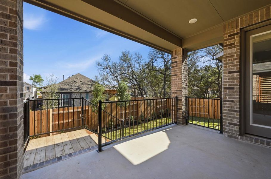 Exterior details and patio area of a home in 6 Creeks at Waterridge, Kyle (Image 3).