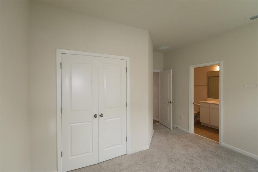 Spacious, unfurnished interior of a new home in Estates at Rivercrest, Sanford (Image 35).