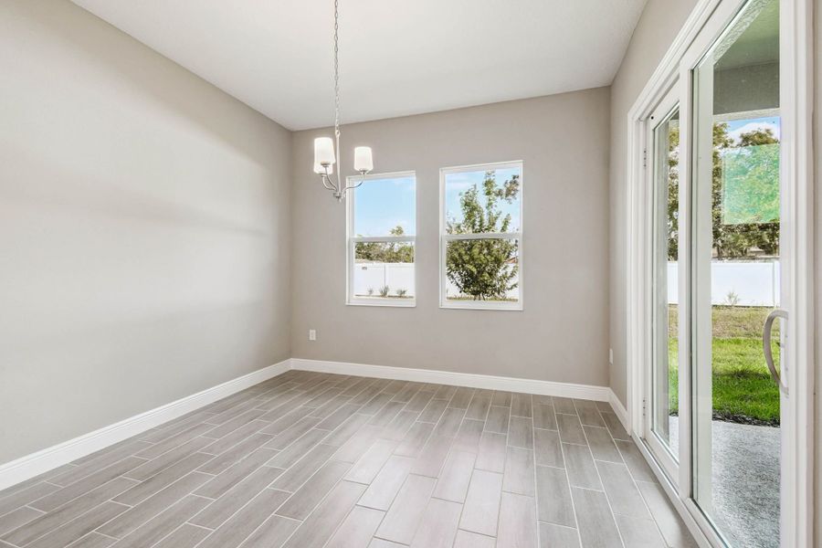 Spacious, unfurnished interior of a new home in Pinecone Reserve, Brooksville (Image 52).