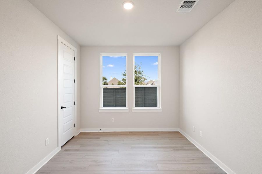 Spacious, unfurnished interior of a new home in Park Collection At Wolf Ranch, Georgetown (Image 16).