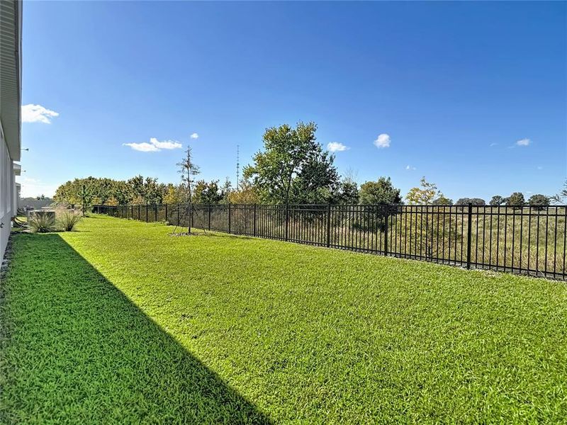 Exterior details and patio area of a home in Mirada, San Antonio (Image 35).