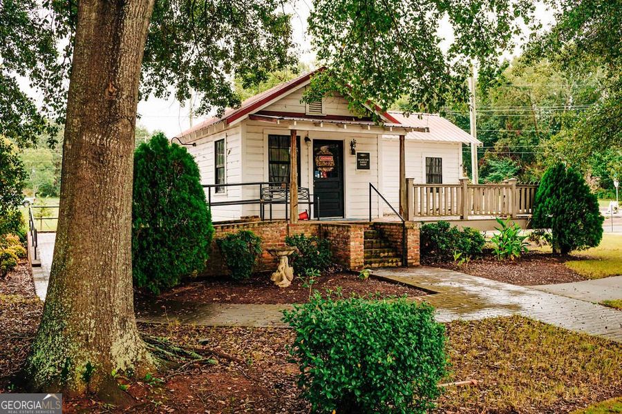 Image 97 of a home in Rosewood Lake Estates.