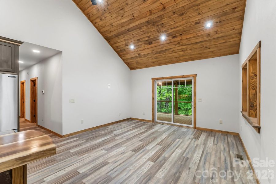 Spacious, unfurnished interior of a new home in , Leicester (Image 34).