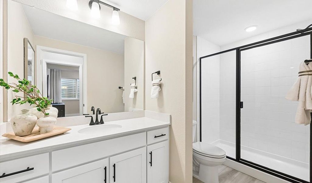 Nina3-2-DuosLookingGlass Bathroom