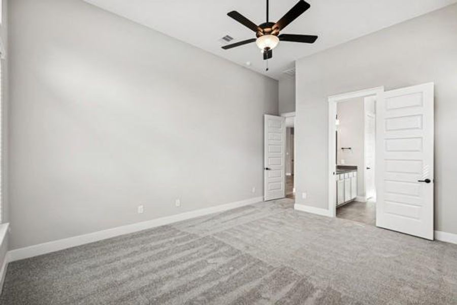 Spacious, unfurnished interior of a new home in The Highlands - Grove Collection, Porter (Image 17). Spacious, unfurnished interior of a new home in The Highlands - Grove Collection, Porter (Image 17).