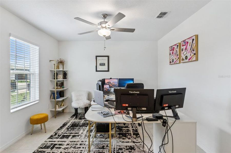 Furnished interior view inside a new home in , Lakeland (Image 6).