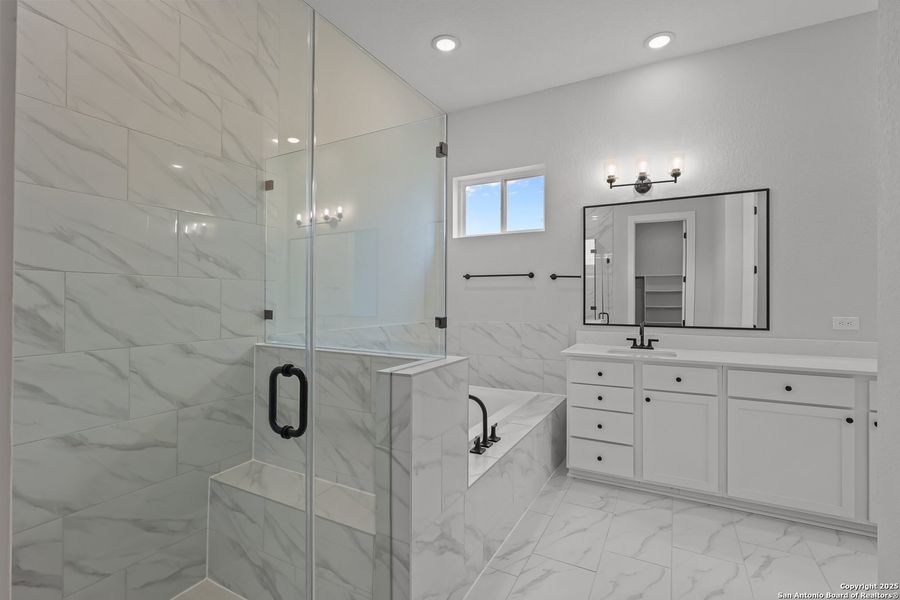 Furnished interior view inside a new home in Homestead, Schertz (Image 9).