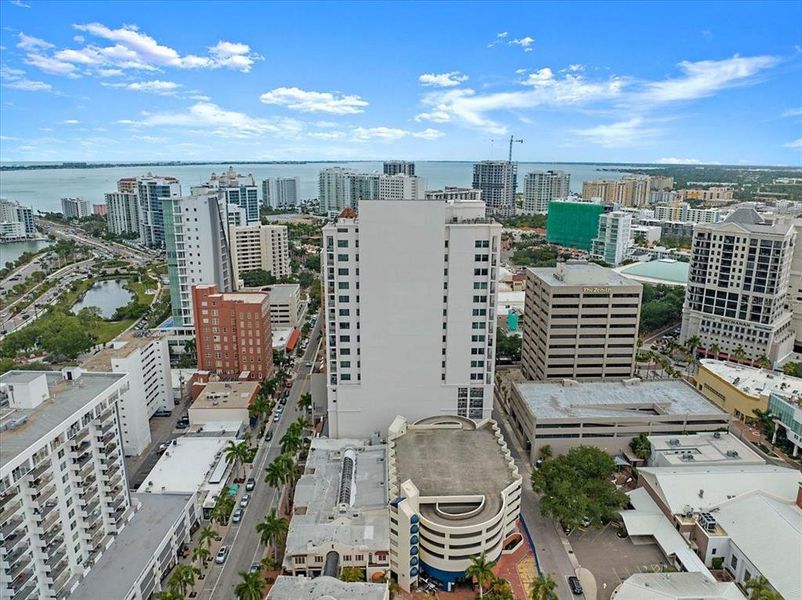 Condo located in Sarasota, FL showcasing its design and architecture (Image 34). Condo located in Sarasota, FL showcasing its design and architecture (Image 34).