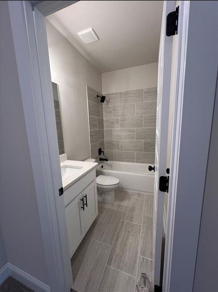 Furnished interior view inside a new home in Apalachee Overlook, Winder (Image 4).