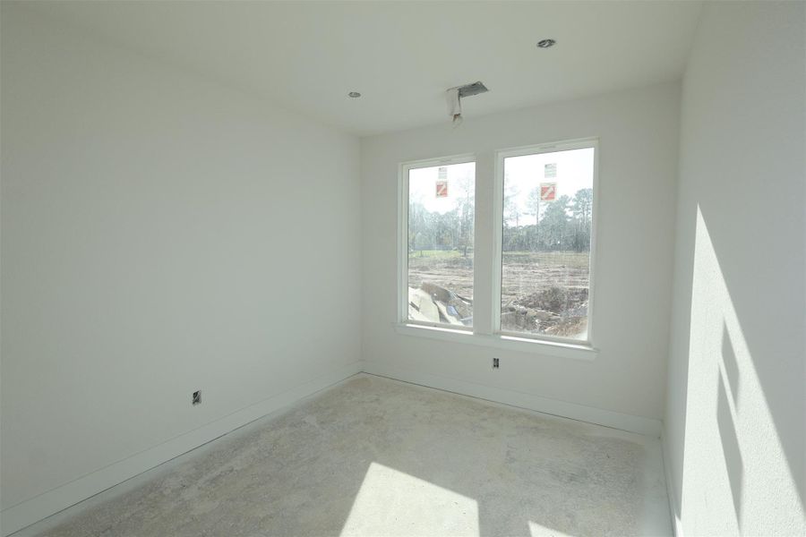 Spacious, unfurnished interior of a new home in Sorella, Tomball (Image 16). Spacious, unfurnished interior of a new home in Sorella, Tomball (Image 16).