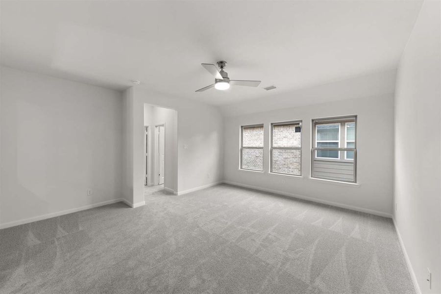 Representative unfurnished interior of a home built from the Brennan II by Pacesetter Homes in Nelson Lake, Rockwall (Image 29).