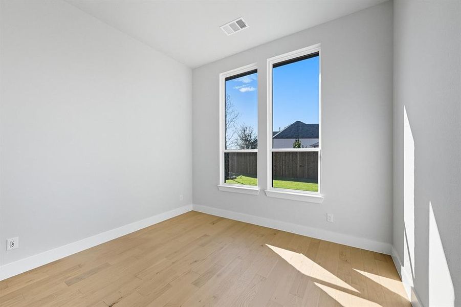Spacious, unfurnished interior of a new home in Trinity Falls, McKinney (Image 21). Spacious, unfurnished interior of a new home in Trinity Falls, McKinney (Image 21).