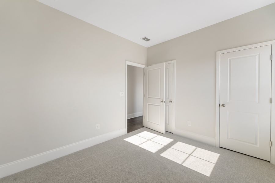Spacious, unfurnished interior of a new home in Lakeside Saluda, Greenville (Image 31). Spacious, unfurnished interior of a new home in Lakeside Saluda, Greenville (Image 31).