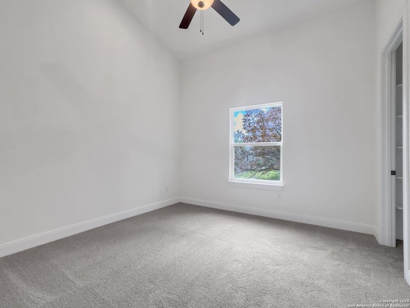 Spacious, unfurnished interior of a new home in , Blanco (Image 22).