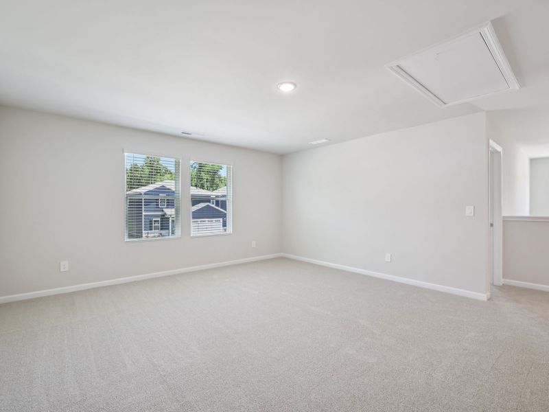 Spacious, unfurnished interior of a new home in Oak Manor - Signature Series, Garner (Image 15).