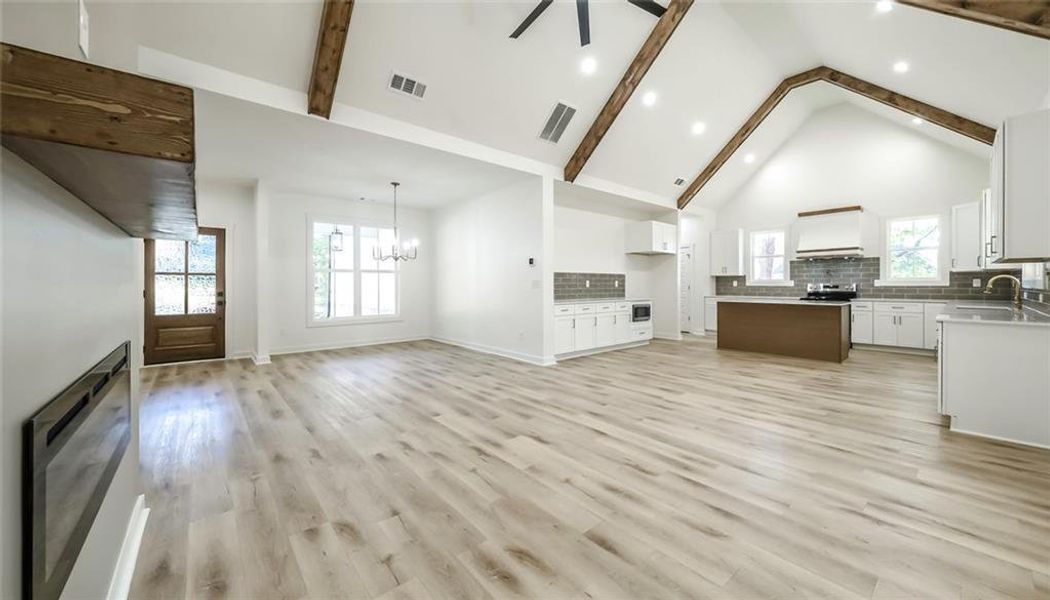 Spacious, unfurnished interior of a new home in , Cartersville (Image 27). Spacious, unfurnished interior of a new home in , Cartersville (Image 27).