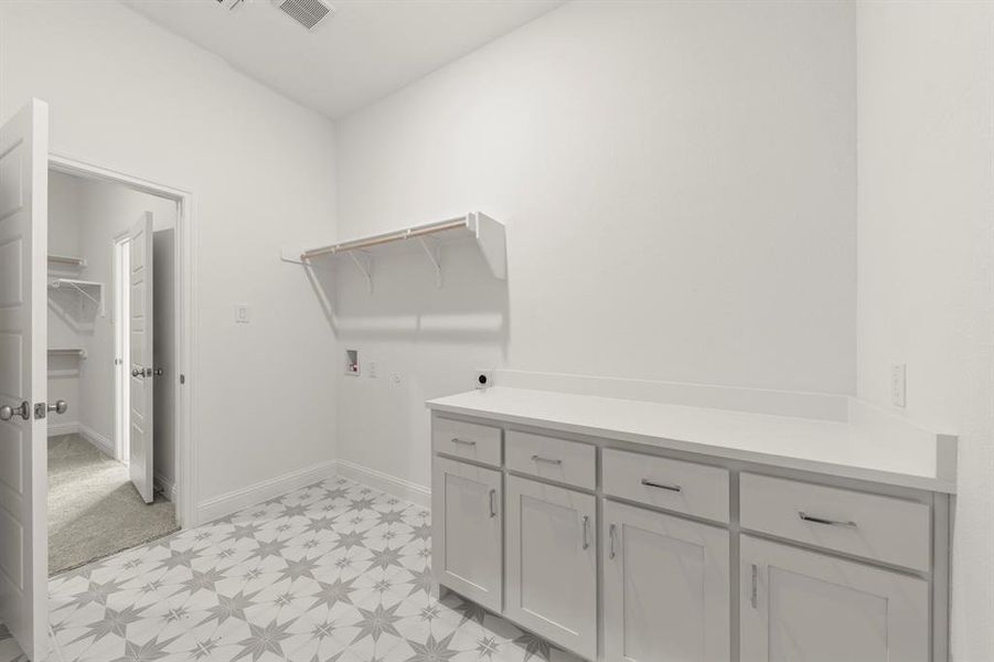 18. 403 Heritage Hill - Utility