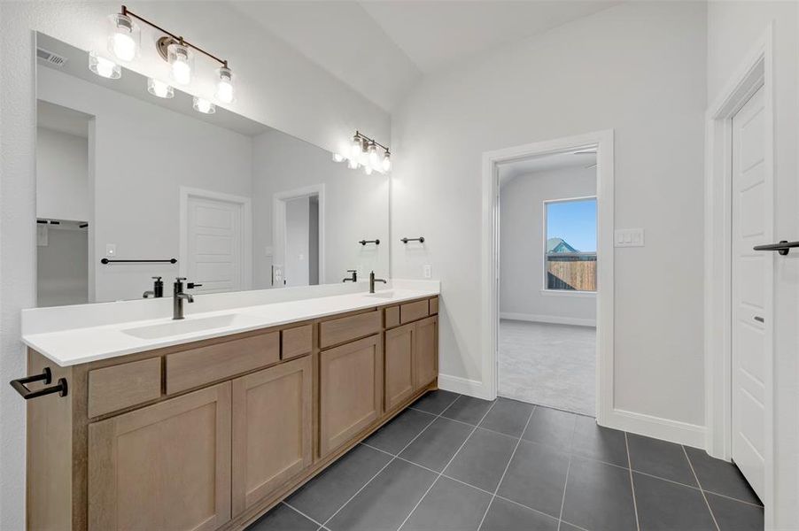 Furnished interior view inside a new home in Creekshaw – Classic, Royse City (Image 13). Furnished interior view inside a new home in Creekshaw – Classic, Royse City (Image 13).