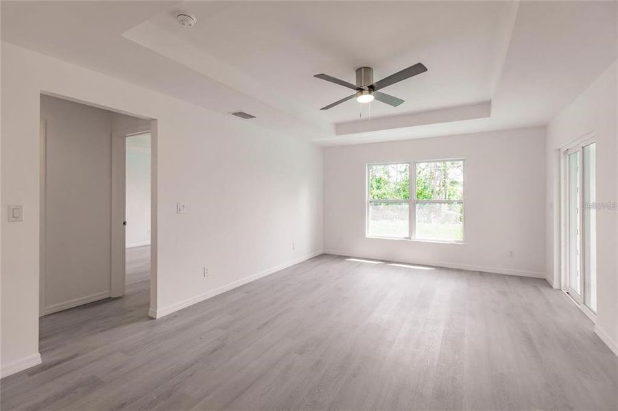 Spacious, unfurnished interior of a new home in , Punta Gorda (Image 28).