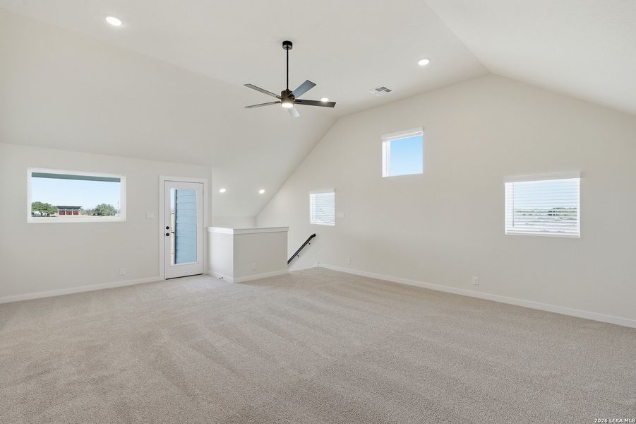 Spacious, unfurnished interior of a new home in The Crossvine, Schertz (Image 21).