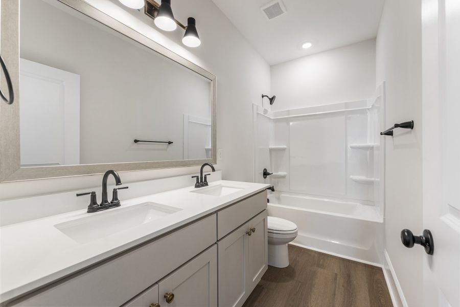 Furnished interior view inside a new home in Lakeside Saluda, Greenville (Image 10). Furnished interior view inside a new home in Lakeside Saluda, Greenville (Image 10).