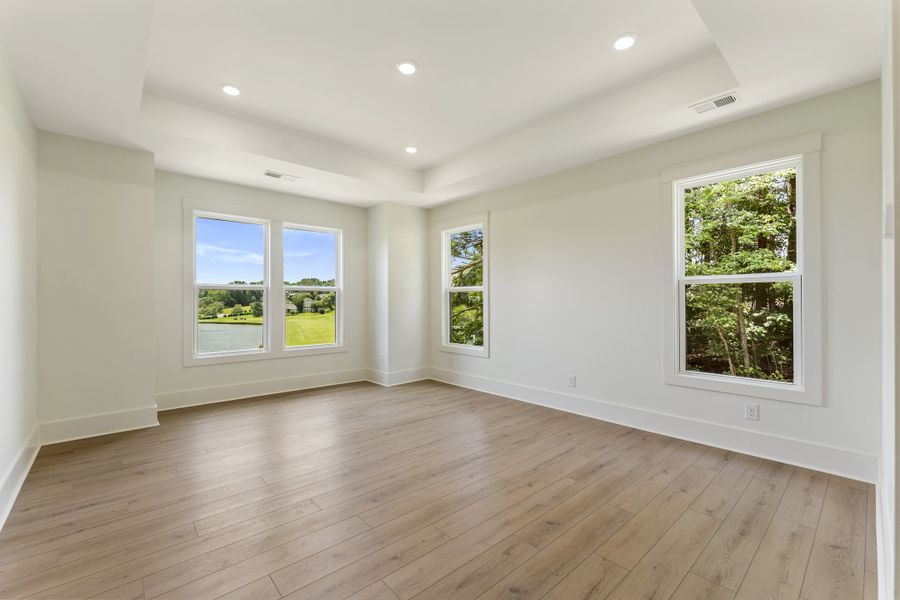 Representative unfurnished interior of a home built from the Aberdeen by Hunter Quinn Homes in Greenwood County Homes, Ninety Six (Image 19).