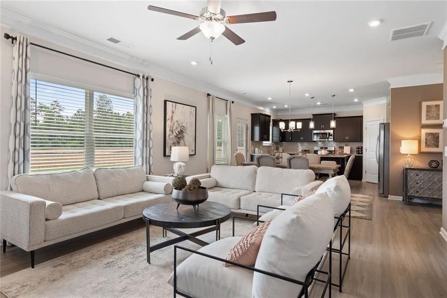 Furnished interior view inside a new home in Evergreen at Lakeside, Temple (Image 38).