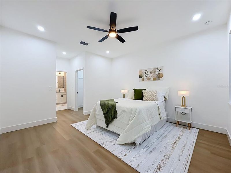 Furnished interior view inside a new home in , Orlando (Image 19).