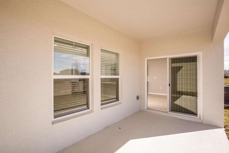 Exterior details and patio area of a home in Villa Mar, Winter Haven (Image 3).