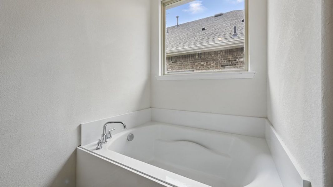 Representative furnished interior of a home built from the Vail by D.R. Horton in Lakewood Trails, Forney (Image 6). Representative furnished interior of a home built from the Vail by D.R. Horton in Lakewood Trails, Forney (Image 6).