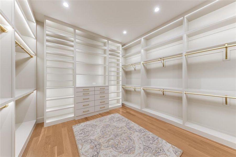 Spacious, unfurnished interior of a new home in , Heath (Image 21).