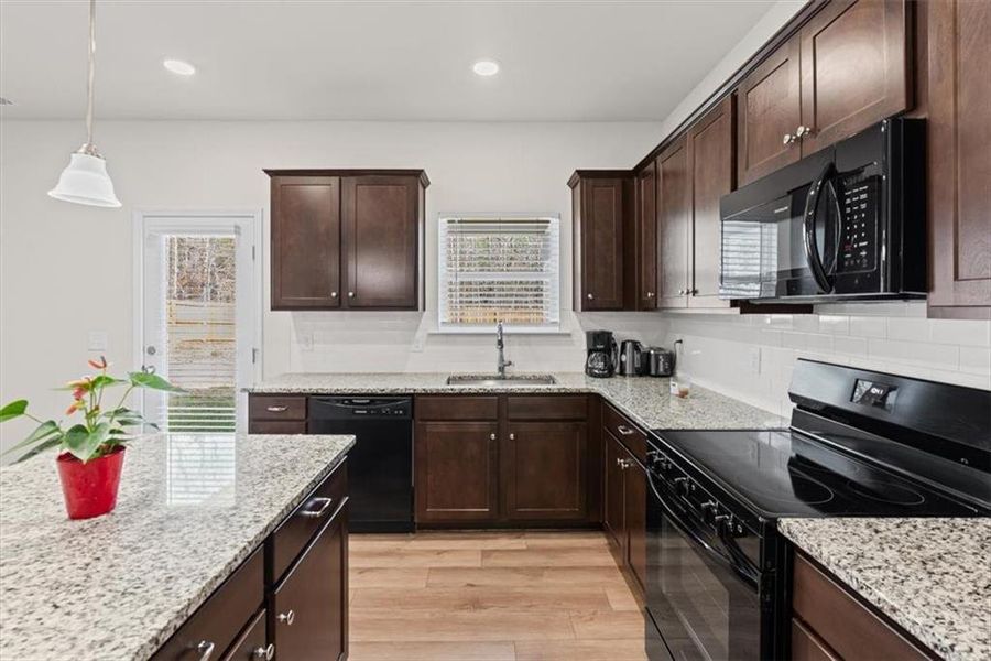Furnished interior view inside a new home in Emerald Oaks Estates, Rome (Image 9).