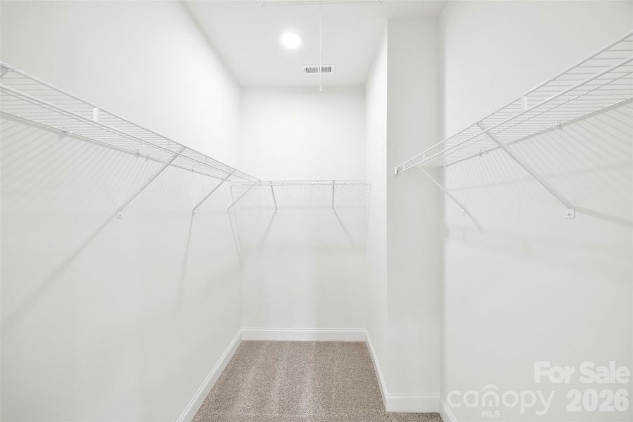 Spacious, unfurnished interior of a new home in , Kings Mountain (Image 18).