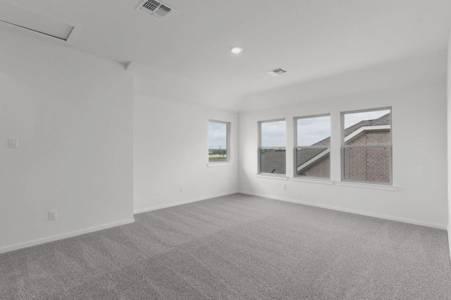 Spacious, unfurnished interior of a new home in Highland Village, Georgetown (Image 16).