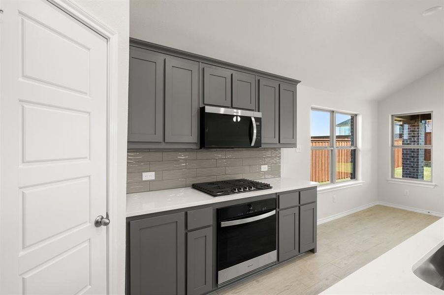 728 Scarlet Sage- Kitchen-5 728 Scarlet Sage- Kitchen-5