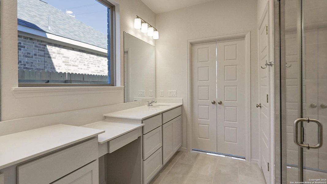 Furnished interior view inside a new home in Veranda 40', San Antonio (Image 6). Furnished interior view inside a new home in Veranda 40', San Antonio (Image 6).