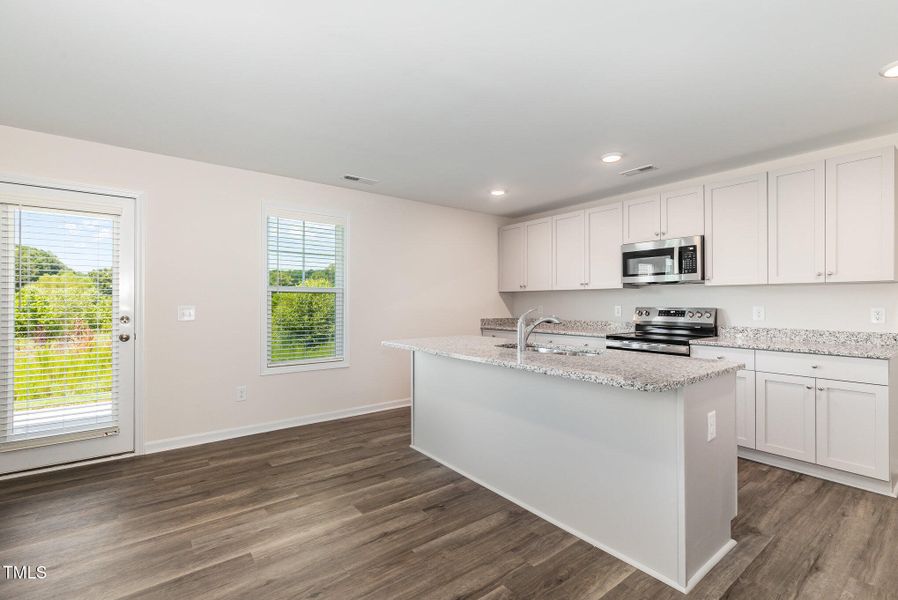 013_img_0277-edit_256