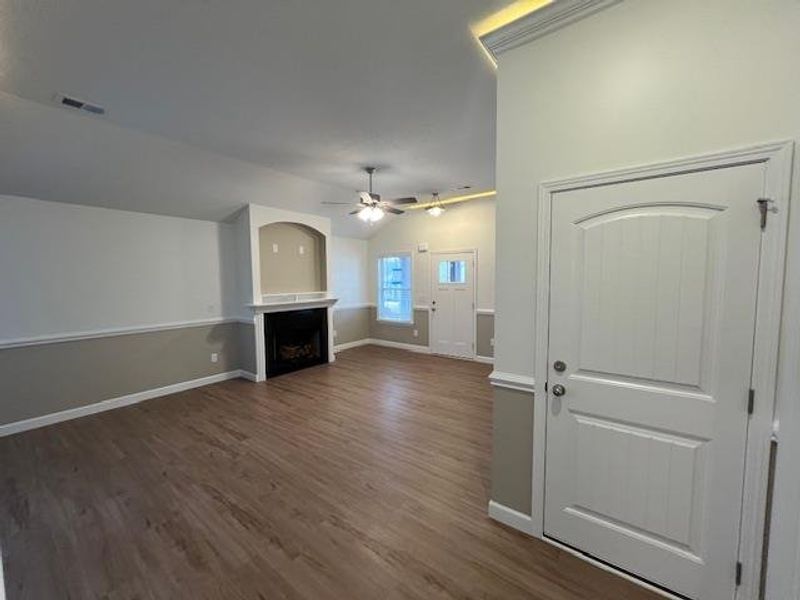 Spacious, unfurnished interior of a new home in Cleveland Meadows, Spartanburg (Image 11).